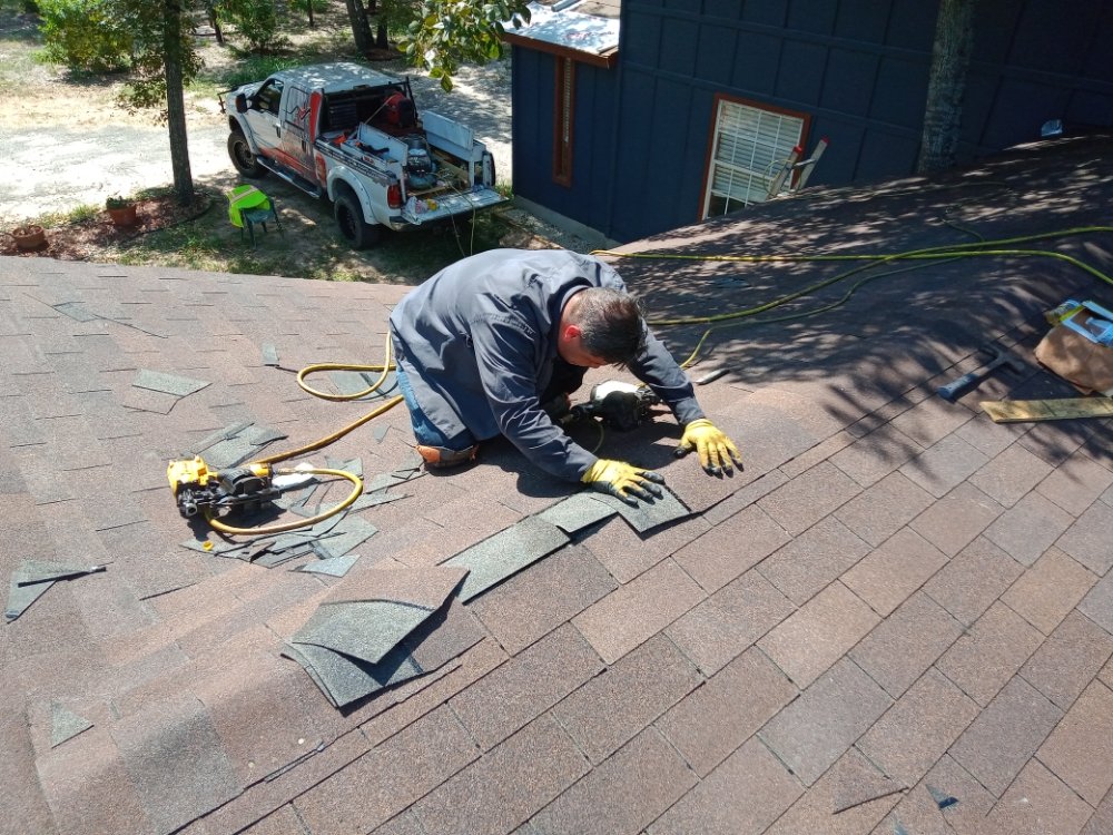 Slide of J R Martinez Roofing and Remodeling