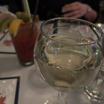 The Crab Pot - Class of house Pino Grigio - Seafood Near Me - Seattle, Washington The Crab Pot - Class of house Pino Grigio - Seafood Near Me - Seattle, Washington
