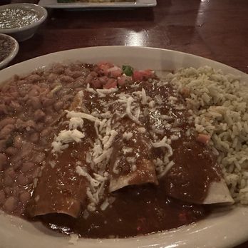 El Monumento - Enchiladas - Mexican Near Me - Georgetown, Texas