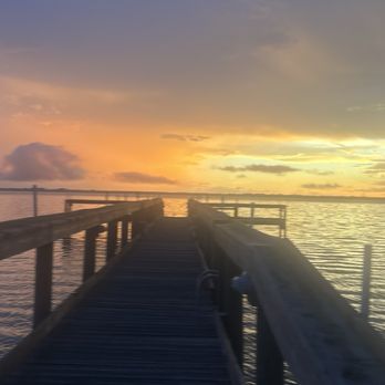 Squid Lips - Atmosphere - Seafood Near Me - Melbourne, Florida Squid Lips - Atmosphere - Seafood Near Me - Melbourne, Florida