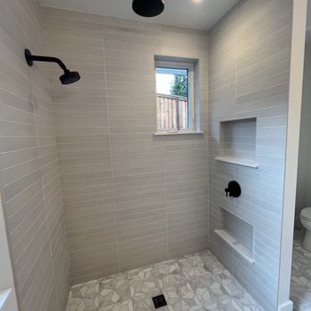Pacific Coast Tile - Tiled shower enclosure, shampoo niche & floor. - Flooring Near Me - Petaluma, California Pacific Coast Tile - Tiled shower enclosure, shampoo niche & floor. - Flooring Near Me - Petaluma, California