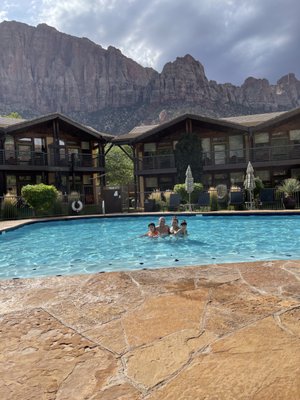 Desert Pearl Inn by null