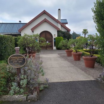 Anne Amie Vineyards - Adorable entrance! - Wineries Near Me - Carlton, Oregon Anne Amie Vineyards - Adorable entrance! - Wineries Near Me - Carlton, Oregon