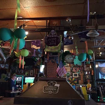 Fats Fairfax - Dining area - Dive Bars Near Me - Fairfax, Virginia
