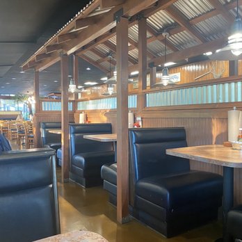 Huckleberry’s - Dining area - Breakfast & Brunch Near Me - Concord, California Huckleberry’s - Dining area - Breakfast & Brunch Near Me - Concord, California