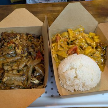 Goi Express Thai - Drunken man noodles with beef and Mango chicken with Thai peanut sauce - Thai Near Me - Murrieta, California Goi Express Thai - Drunken man noodles with beef and Mango chicken with Thai peanut sauce - Thai Near Me - Murrieta, California