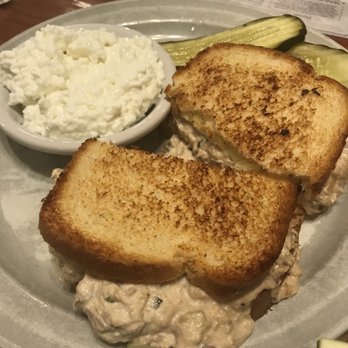 Pine Country Restaurant - Breakfast & Brunch Near Me - Williams, Arizona