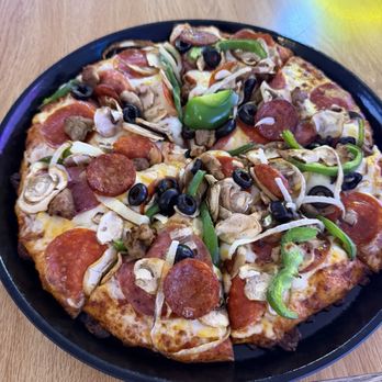 Round Table Pizza - Great pizza, big space, and lots of games for kids. Perfect for parties. - Pizza Near Me - Fullerton, California