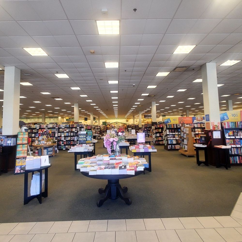 Barnes & Noble - Oceanside - Bookstores Near Me - Oceanside, California