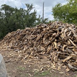 Villarreal Ice House & Firewood - Oak firewood available!
