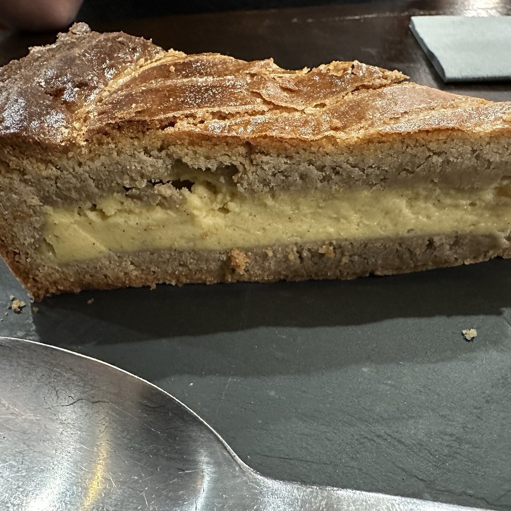 Le Volant Basque - Basque Cake - Basque Near Me - Paris, 75 Le Volant Basque - Basque Cake - Basque Near Me - Paris, 75