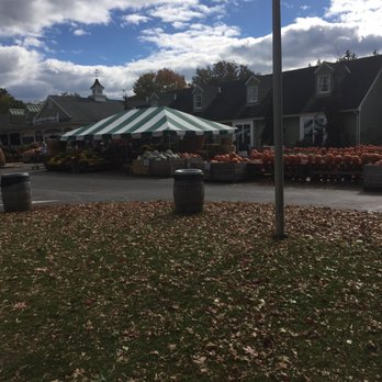 Delicious Orchards - Fruits & Veggies Near Me - Colts Neck, New Jersey