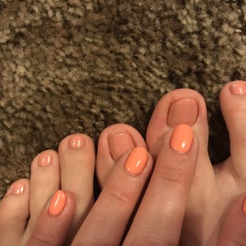 Friendly Nails and Spa - They have a bunch of new gel colors but beware they don't exactly match like perfect match. - Nail Salons Near Me - La Mirada, California