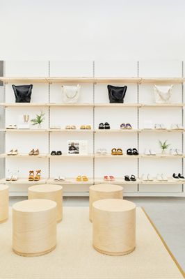 Everlane by null