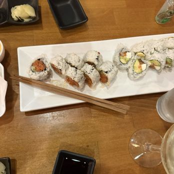 OJI Sushi & Sake Bar - Spicy Tuna Roll - Sushi Bars Near Me - Pasadena, California OJI Sushi & Sake Bar - Spicy Tuna Roll - Sushi Bars Near Me - Pasadena, California