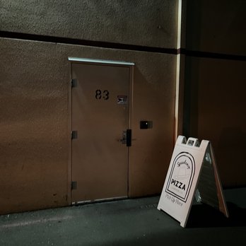 Dino's Pizza Kitchen - Side entrance where they sometimes greet you. Really hidden. - Pizza Near Me - Livermore, California