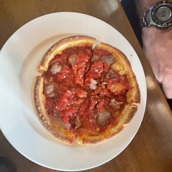 Buddyz Pizza - Pizza Near Me - Mchenry, Illinois