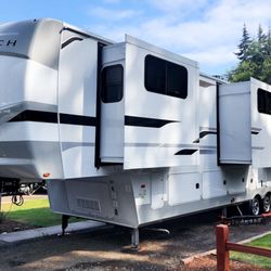 Apex Auto Pros - RV Detail