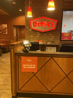 Denny's by null