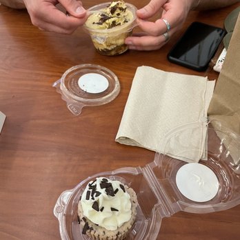 The Cheesecakery - Cheesecake Cupcake, tiramisu - Food Trucks Near Me - Cincinnati, Ohio The Cheesecakery - Cheesecake Cupcake, tiramisu - Food Trucks Near Me - Cincinnati, Ohio