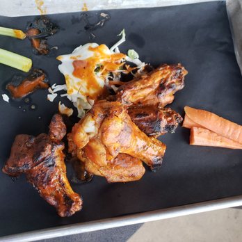 Groovy Goat - Wings plate - Sports Bars Near Me - Foley, Alabama Groovy Goat - Wings plate - Sports Bars Near Me - Foley, Alabama