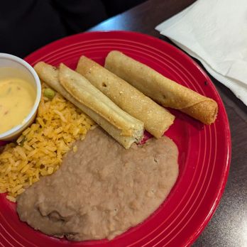 Las Palapas - Mini flautas (kids menu) - Mexican Near Me - San Antonio, Texas