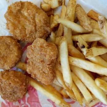 Wendy's - The fries and nuggets that come with the four for four. - Fast Food Near Me - Bothell, Washington