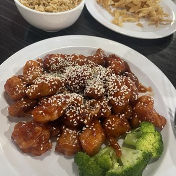 Mr Hui - Sesame Chicken - Chinese Near Me - Norman, Oklahoma Mr Hui - Sesame Chicken - Chinese Near Me - Norman, Oklahoma