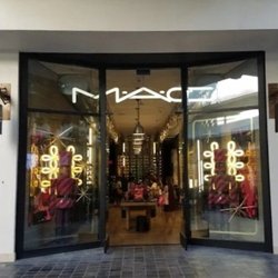 MAC Cosmetics - Outside - Entrance