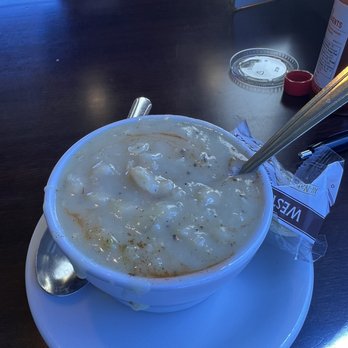 Barbara's Fishtrap - Fresh Made Clam Chowder - Seafood Near Me - Half Moon Bay, California Barbara's Fishtrap - Fresh Made Clam Chowder - Seafood Near Me - Half Moon Bay, California