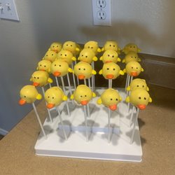 Easter themed cake pop chicks!
