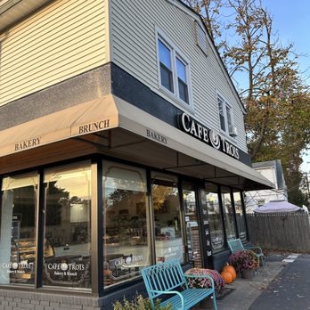 Cafe Trois - Coffee & Tea Near Me - Northvale, New Jersey