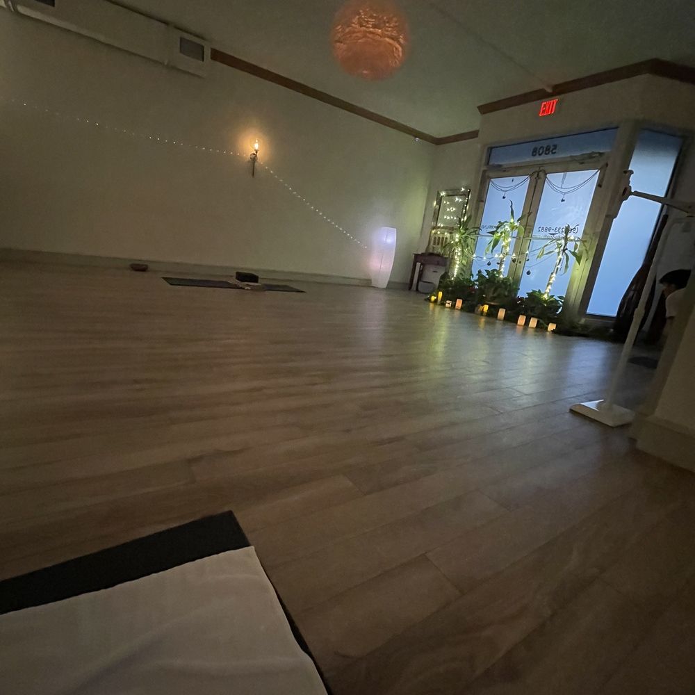 Best Yoga Studios in Palm Beach Gardens: Top Picks 2 Best Yoga Studios in Palm Beach Gardens: Top Picks