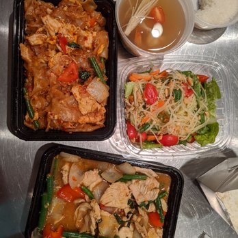 MISC - Papaya Salad, Lemongrass Soup, Drunken Noodles, Spicy Basil Sauce - Thai Near Me - Brooklyn, New York MISC - Papaya Salad, Lemongrass Soup, Drunken Noodles, Spicy Basil Sauce - Thai Near Me - Brooklyn, New York