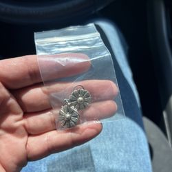 Gold & Diamond Company - Daisy earrings for my daughter! Nice lil' pick up from my friend, Brooke! God bless you!