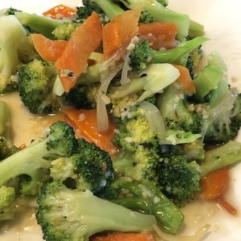 Lin's Restaurant - Garlic broccoli - Chinese Near Me - Tillamook, Oregon