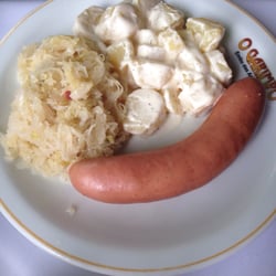 O Garimpo - German sausage with sauerkraut and potato salad