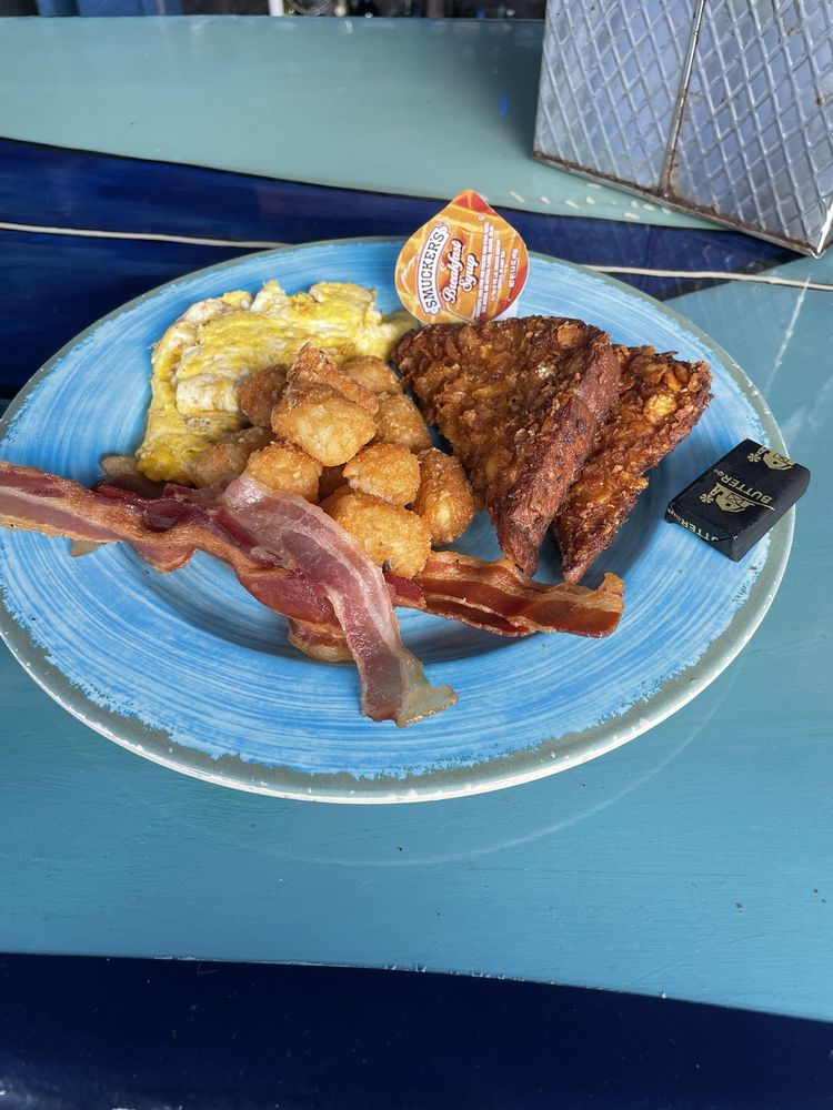Lighthouse Cove Tiki Bar Image
