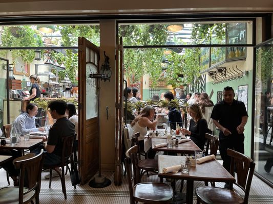 Juliette Restaurant by null