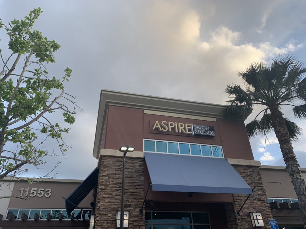 Treatments by MiaD Logo