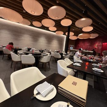 Jin Jia - Interior - Chinese Near Me - Phoenix, Arizona