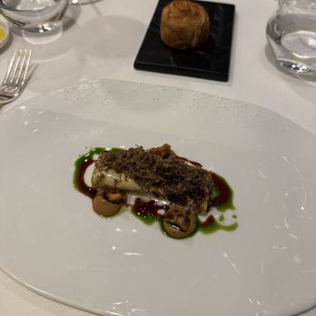 Borgo San Jacopo - Cannelloni pasta with guinea fowl, mushrooms, parmesan and black truffles - Italian Near Me - Florence, FI Borgo San Jacopo - Cannelloni pasta with guinea fowl, mushrooms, parmesan and black truffles - Italian Near Me - Florence, FI