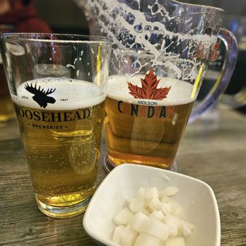 Mymy Chicken Thornhill - Pitcher Molson Canadian - Chicken Shop Near Me - Markham, Ontario Mymy Chicken Thornhill - Pitcher Molson Canadian - Chicken Shop Near Me - Markham, Ontario