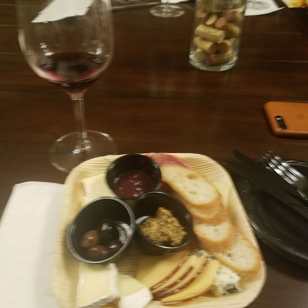 Oak Mountain Winery - Cheese and meat plate paired with tasting - Wineries Near Me - Temecula, California Oak Mountain Winery - Cheese and meat plate paired with tasting - Wineries Near Me - Temecula, California