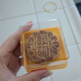 Jasmine tea mooncake Jasmine tea mooncake