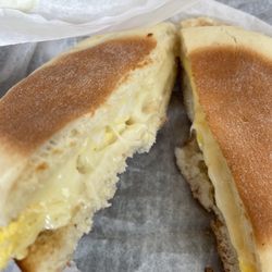 Mud House - Egg and cheese on Portuguese Roll