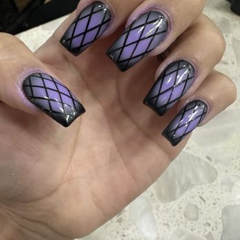 In Style Nails - I wanted something "punk" for a rock concert (Metallica) I'm attending and Holly delivered. :) - Nail Salons Near Me - Woodland, California