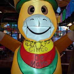 Cinco De Mayo Mexican restaurant - Brentwood - Festive and Playful