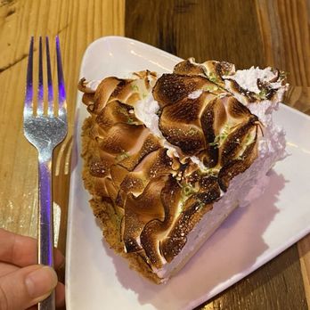Moondog Cafe & Bakery - Key Lime Pie - Cafes Near Me - Key West, Florida Moondog Cafe & Bakery - Key Lime Pie - Cafes Near Me - Key West, Florida