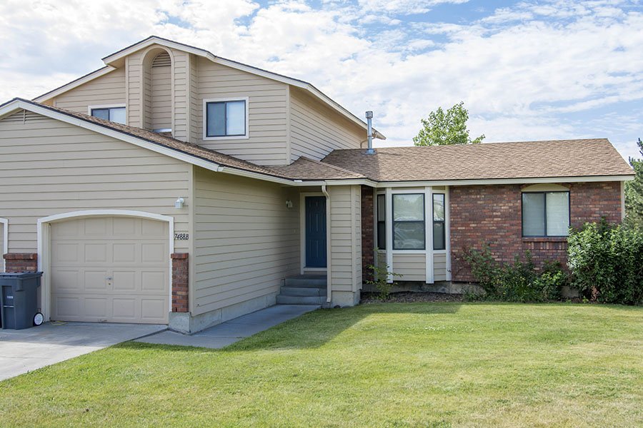 FAIRCHILD AFB HOMES Updated August 2024 13 Photos 210 Bong St